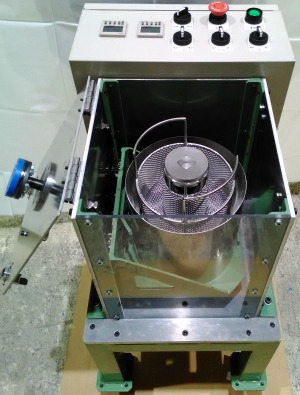 小型ディップスピンコーター、側面3。